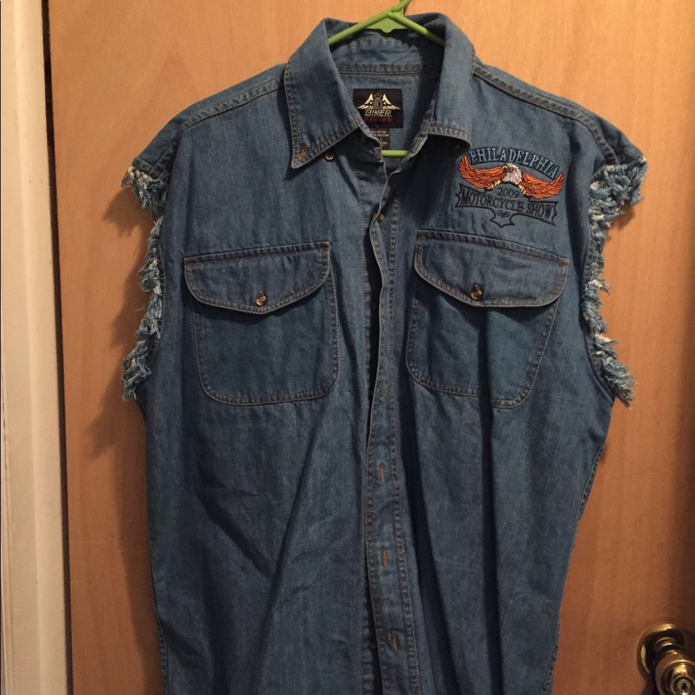Men’s biker denim sleeveless button down tee